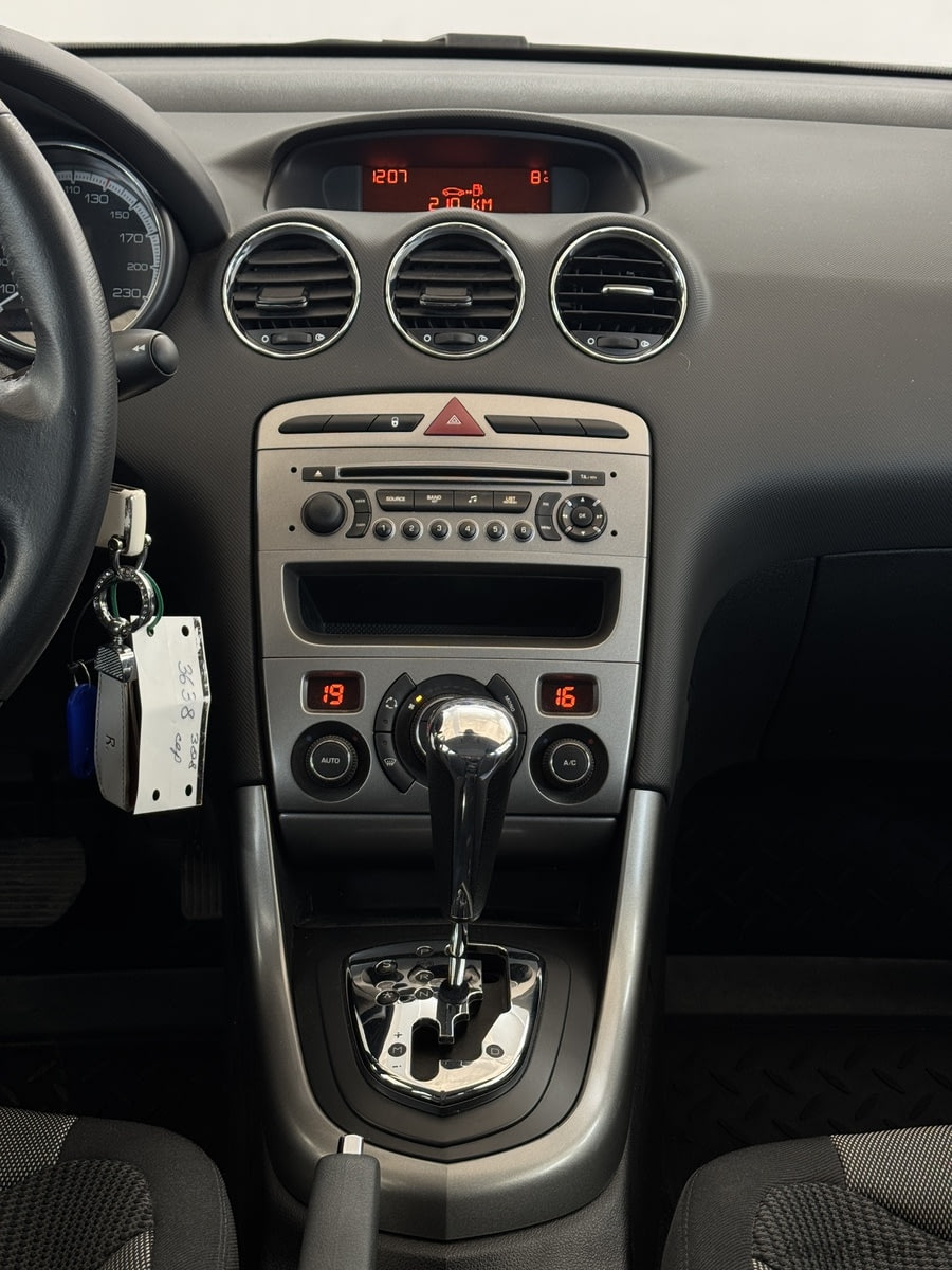 Фото PEUGEOT 308 I Рестайлинг с пробегом | №7