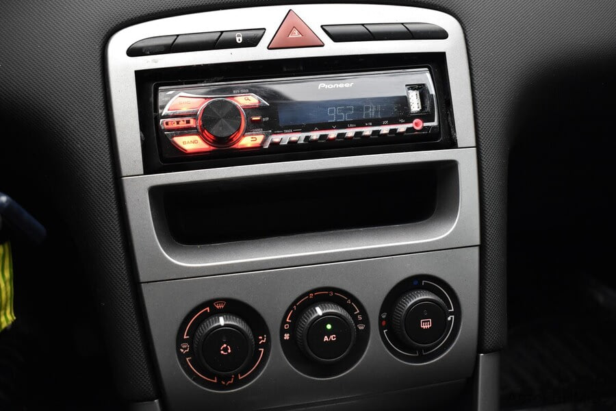 Фото PEUGEOT 308 I Рестайлинг с пробегом | №7