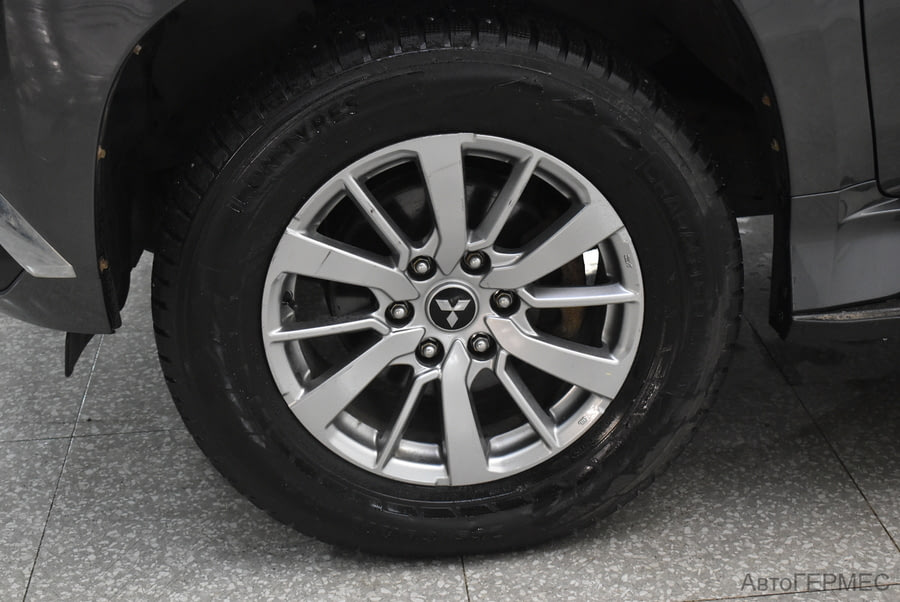 Фото MITSUBISHI Pajero Sport III с пробегом | №17