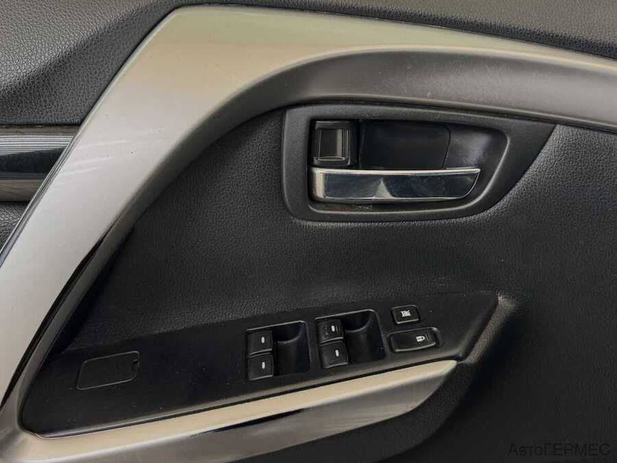Фото MITSUBISHI Pajero Sport III с пробегом | №11