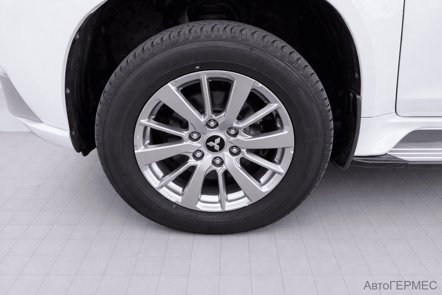 Фото MITSUBISHI Pajero Sport III с пробегом | №16