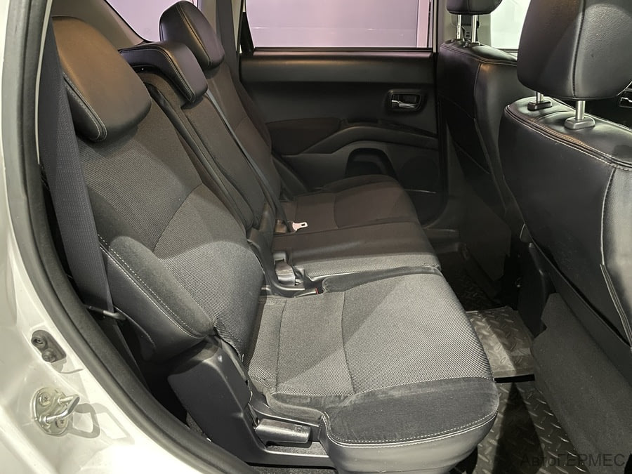 Фото PEUGEOT 4007 I с пробегом | №13 Фото PEUGEOT 4007 I с пробегом | №13