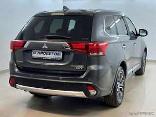 Фото MITSUBISHI Outlander III Рестайлинг 2 с пробегом Фото MITSUBISHI Outlander III Рестайлинг 2 с пробегом