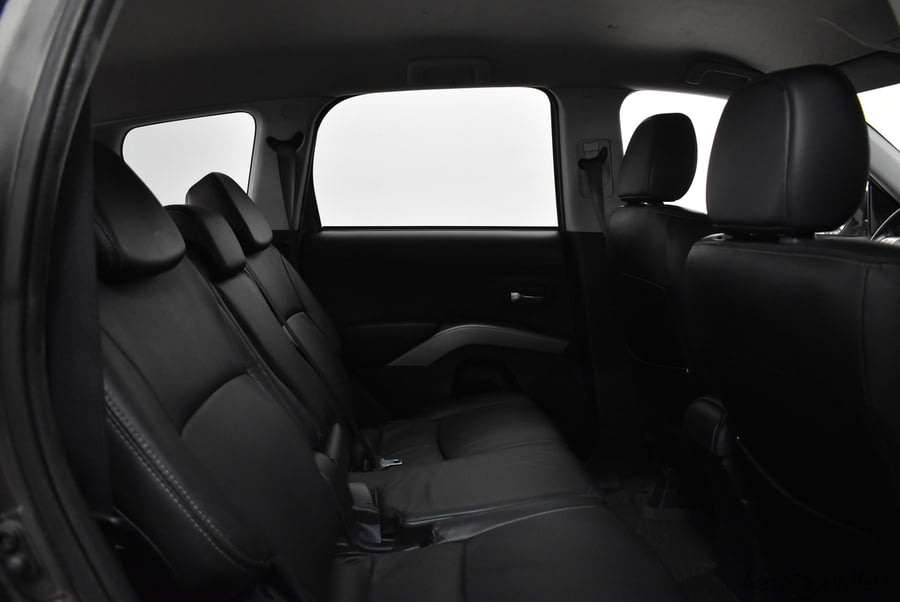 Фото MITSUBISHI Outlander II Рестайлинг с пробегом | №14