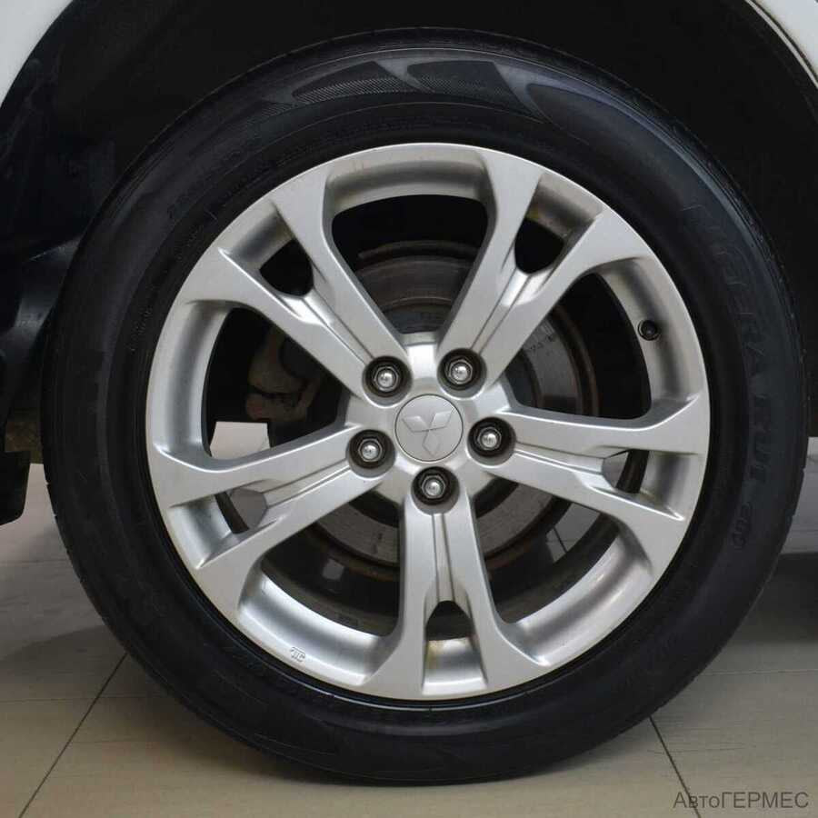 Фото MITSUBISHI Outlander III с пробегом | №16