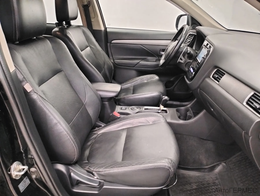 Фото MITSUBISHI Outlander III с пробегом | №11 Фото MITSUBISHI Outlander III с пробегом | №11