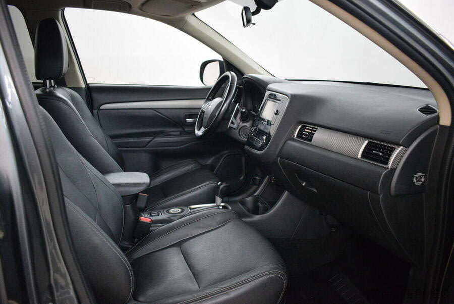 Фото MITSUBISHI Outlander III Рестайлинг с пробегом | №12 Фото MITSUBISHI Outlander III Рестайлинг с пробегом | №12