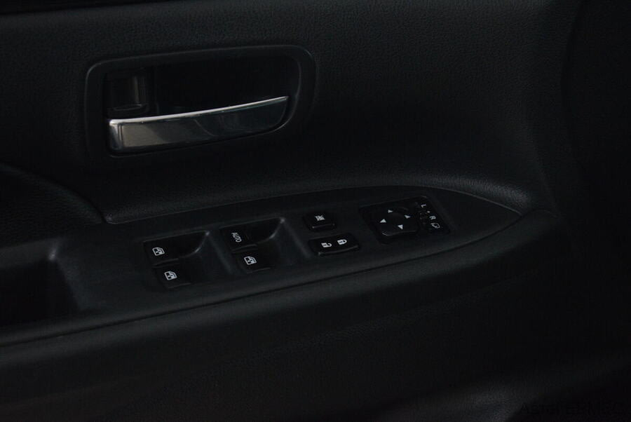 Фото MITSUBISHI Outlander III Рестайлинг 2 с пробегом | №10 Фото MITSUBISHI Outlander III Рестайлинг 2 с пробегом | №10