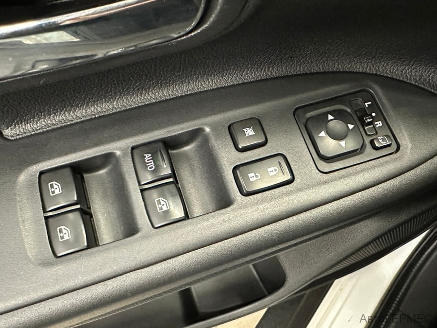 Фото MITSUBISHI Outlander III Рестайлинг 2 с пробегом | №11