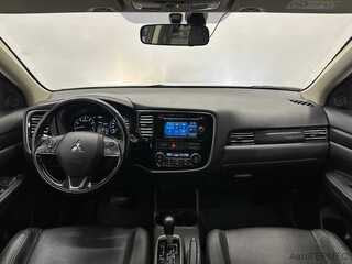 Фото MITSUBISHI Outlander III Рестайлинг 2 с пробегом