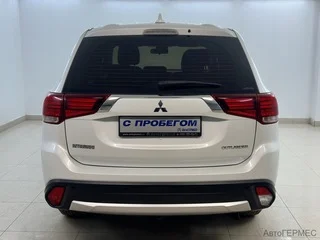 Фото MITSUBISHI Outlander III Рестайлинг 2 с пробегом Фото MITSUBISHI Outlander III Рестайлинг 2 с пробегом