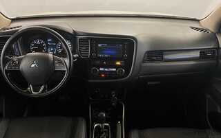 Фото MITSUBISHI Outlander III Рестайлинг 2 с пробегом