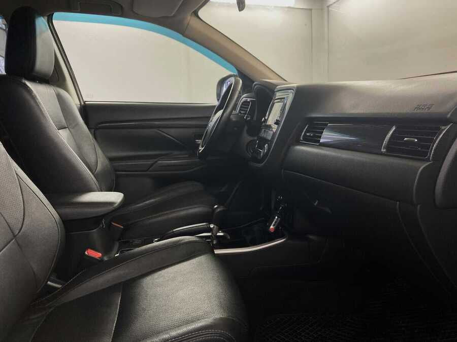 Фото MITSUBISHI Outlander III Рестайлинг 2 с пробегом | №13