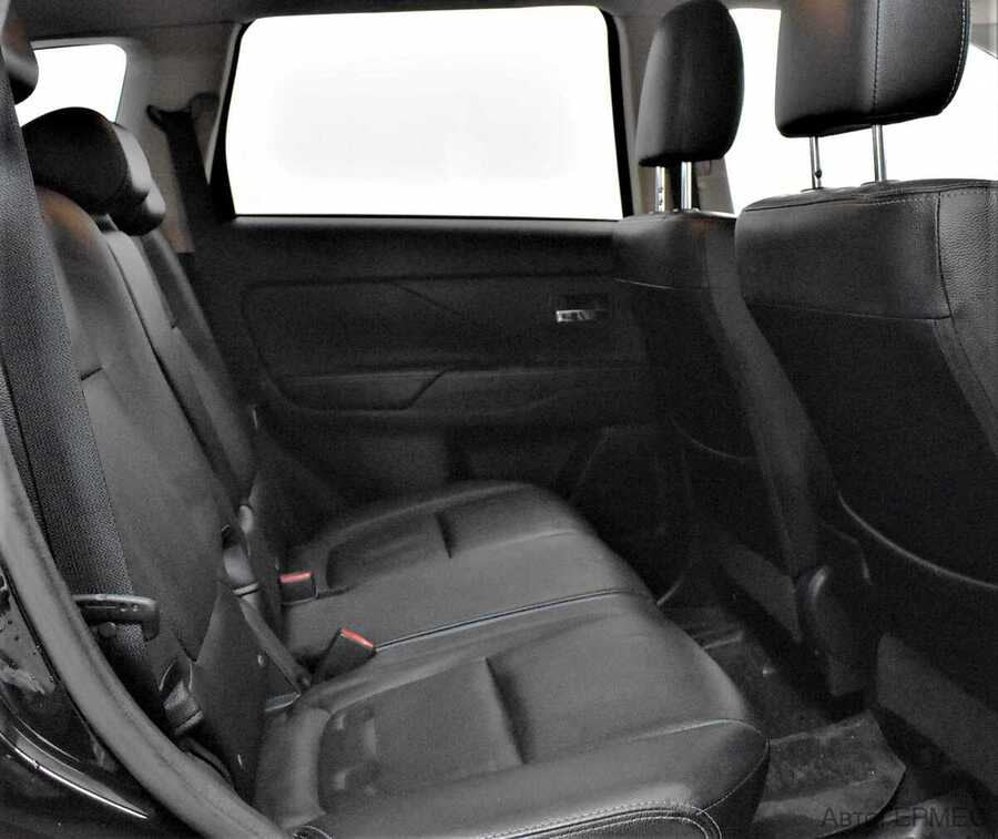 Фото MITSUBISHI Outlander III Рестайлинг 2 с пробегом | №13