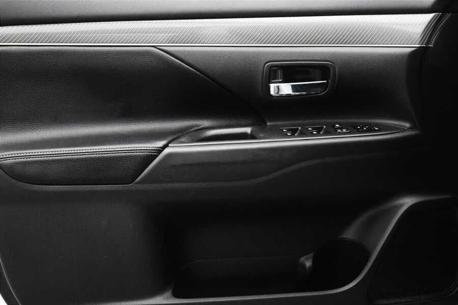 Фото MITSUBISHI Outlander III Рестайлинг 3 с пробегом | №15