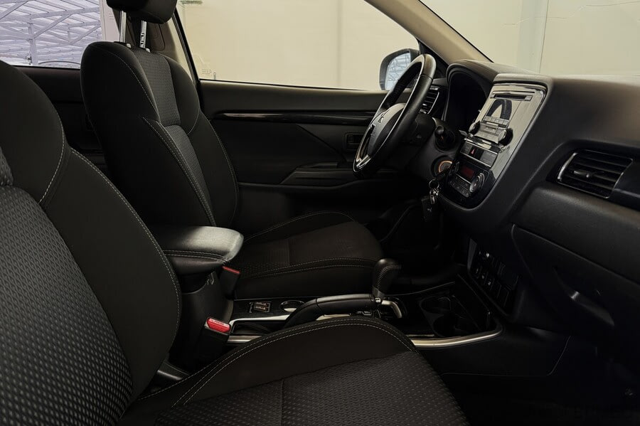 Фото MITSUBISHI Outlander III Рестайлинг 3 с пробегом | №12