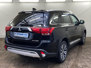 Фото MITSUBISHI Outlander III Рестайлинг 3 с пробегом