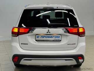 Фото MITSUBISHI Outlander III Рестайлинг 3 с пробегом