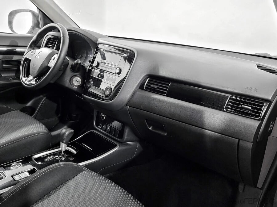 Фото MITSUBISHI Outlander III Рестайлинг 3 с пробегом | №11