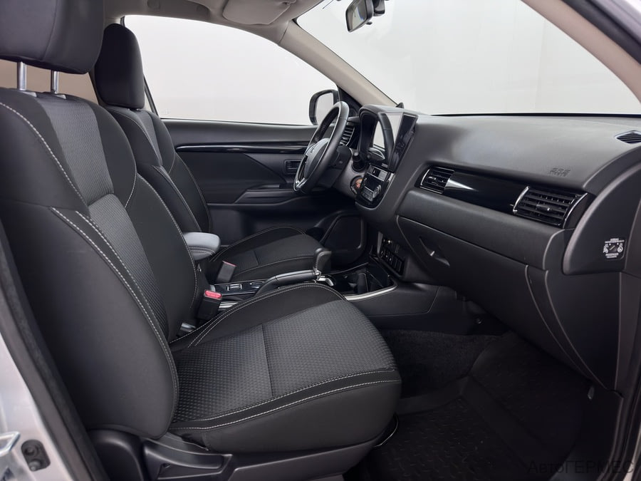 Фото MITSUBISHI Outlander III Рестайлинг 3 с пробегом | №11