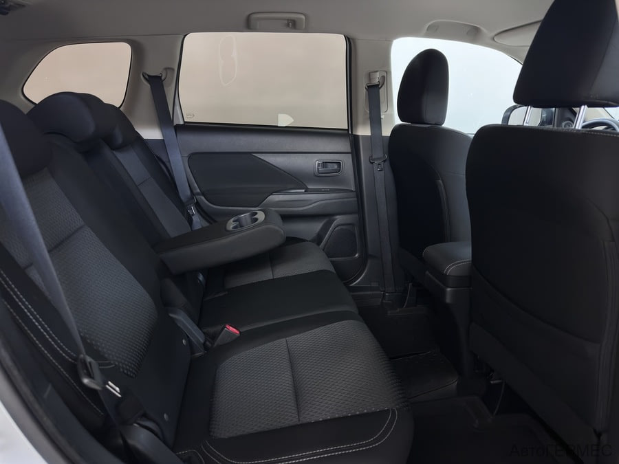 Фото MITSUBISHI Outlander III Рестайлинг 3 с пробегом | №12