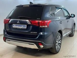 Фото MITSUBISHI Outlander III Рестайлинг 3 с пробегом Фото MITSUBISHI Outlander III Рестайлинг 3 с пробегом