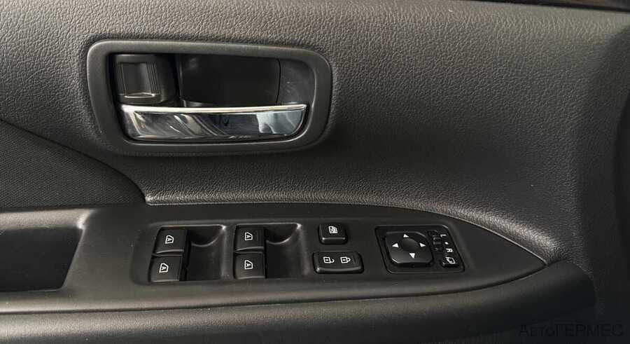 Фото MITSUBISHI Outlander III Рестайлинг 3 с пробегом | №10