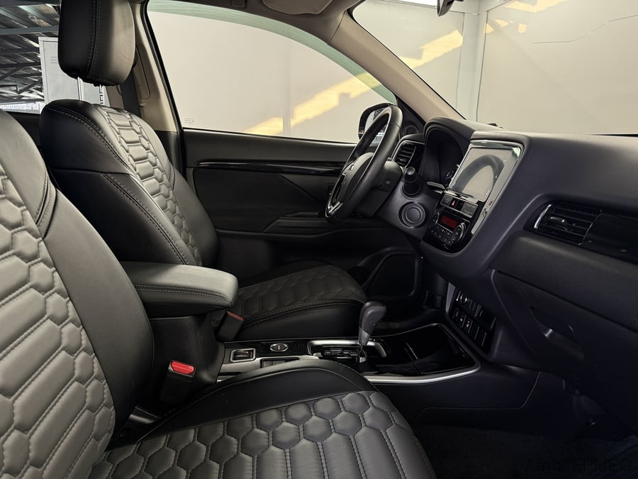 Фото MITSUBISHI Outlander III Рестайлинг 3 с пробегом | №12 Фото MITSUBISHI Outlander III Рестайлинг 3 с пробегом | №12