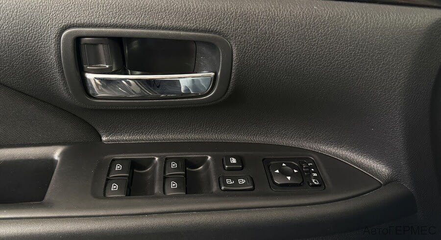 Фото MITSUBISHI Outlander III Рестайлинг 3 с пробегом | №10 Фото MITSUBISHI Outlander III Рестайлинг 3 с пробегом | №10