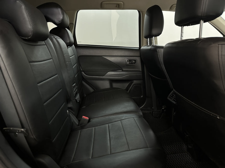 Фото MITSUBISHI Outlander III Рестайлинг 3 с пробегом | №13