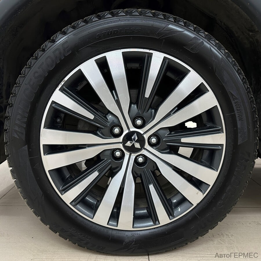 Фото MITSUBISHI Outlander III Рестайлинг 3 с пробегом | №16