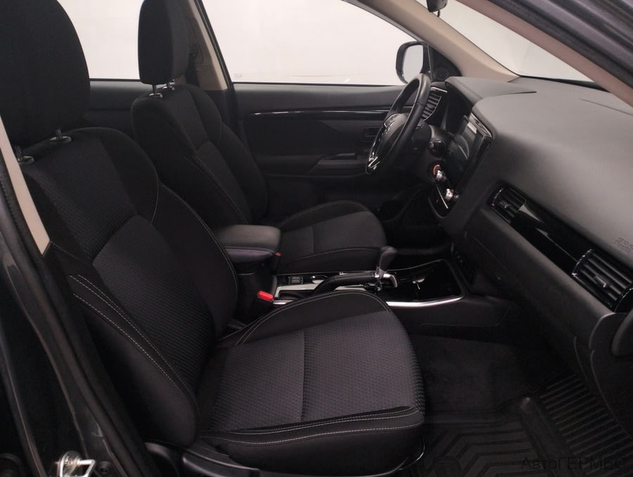 Фото MITSUBISHI Outlander III Рестайлинг 3 с пробегом | №13