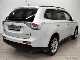 Фото MITSUBISHI Outlander III с пробегом