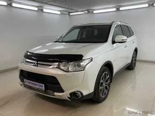 Фото MITSUBISHI Outlander III Рестайлинг с пробегом Фото MITSUBISHI Outlander III Рестайлинг с пробегом