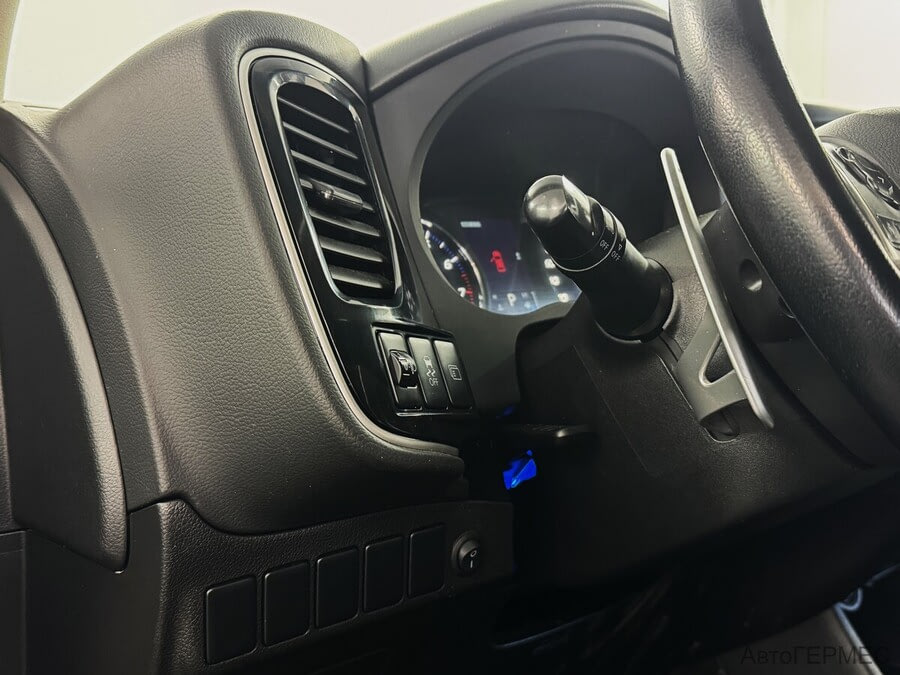 Фото MITSUBISHI Outlander III Рестайлинг с пробегом | №10