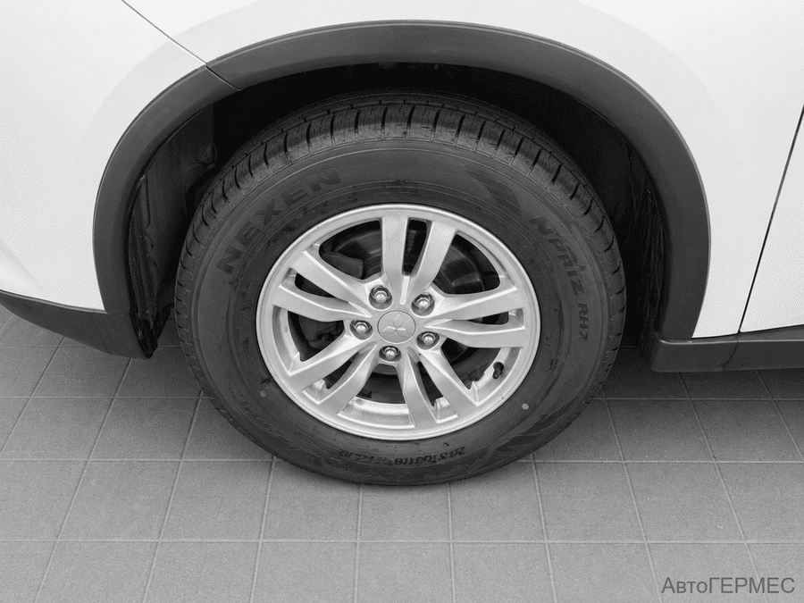 Фото MITSUBISHI Outlander III Рестайлинг с пробегом | №16
