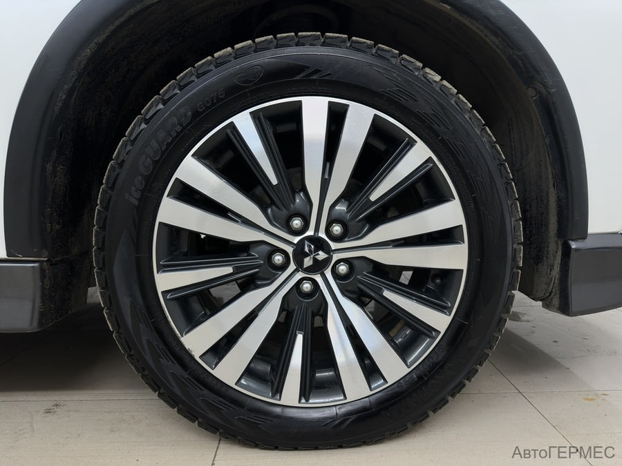 Фото MITSUBISHI Outlander III Рестайлинг 3 с пробегом | №17 Фото MITSUBISHI Outlander III Рестайлинг 3 с пробегом | №17