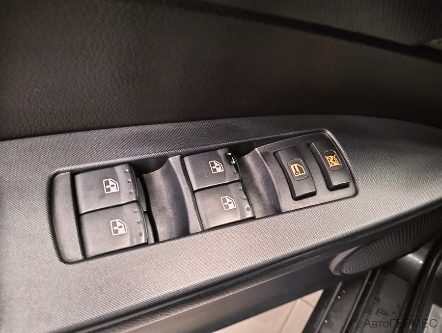 Фото SsangYong Kyron I Рестайлинг с пробегом | №9 Фото SsangYong Kyron I Рестайлинг с пробегом | №9