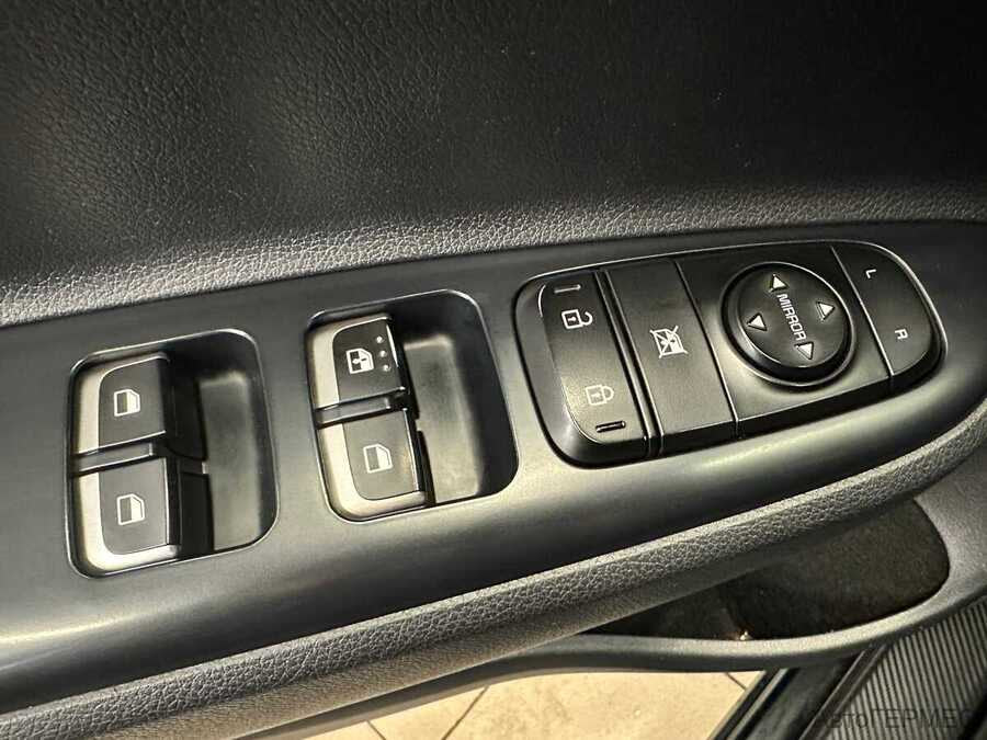 Фото Kia Rio IV с пробегом | №11 Фото Kia Rio IV с пробегом | №11