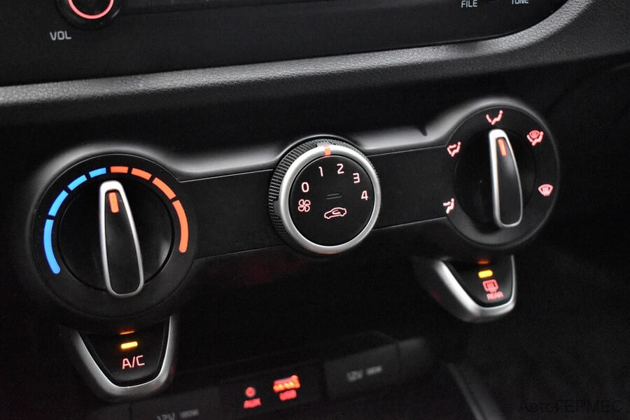 Фото Kia Rio IV с пробегом | №8 Фото Kia Rio IV с пробегом | №8