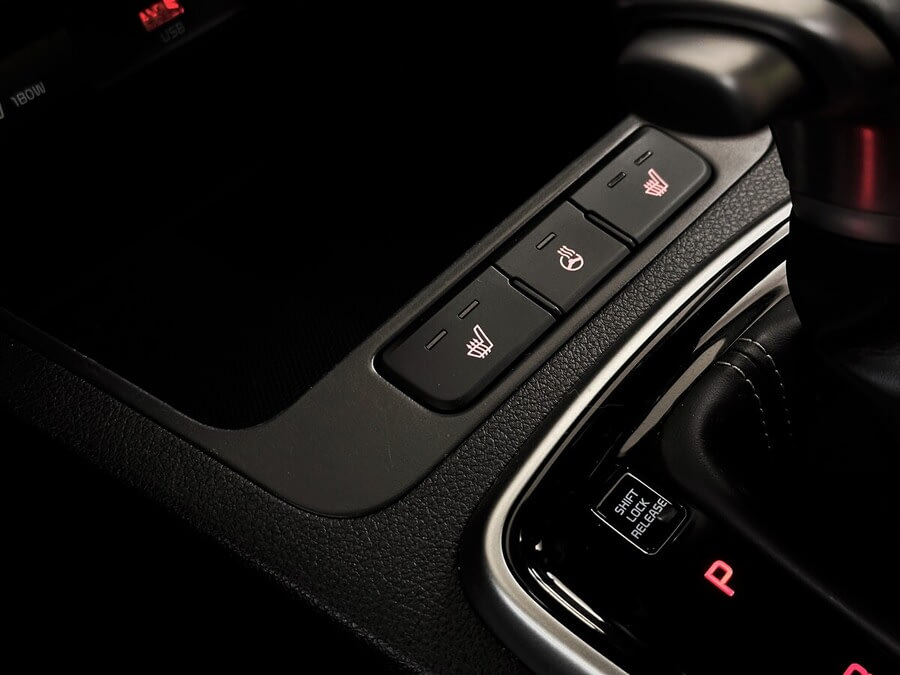 Фото Kia RIO X IV Рестайлинг с пробегом | №9