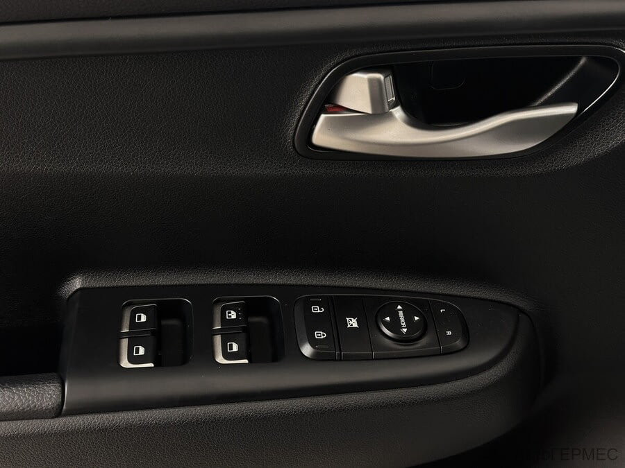 Фото Kia RIO X IV Рестайлинг с пробегом | №10