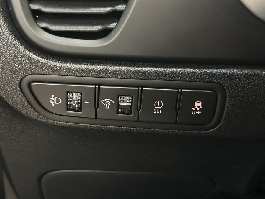 Фото Kia RIO X IV Рестайлинг с пробегом | №11