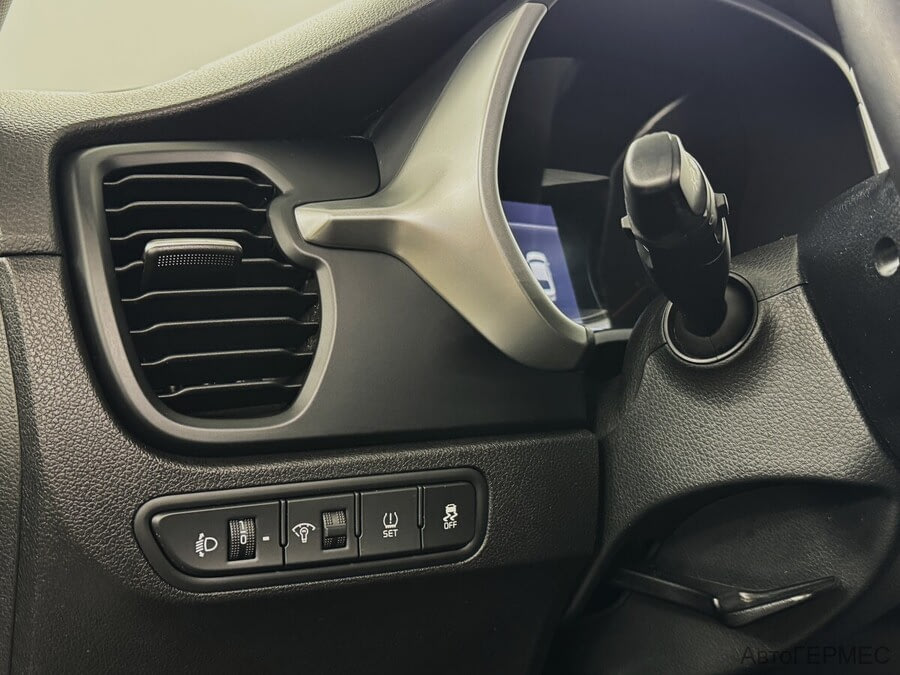 Фото Kia Rio IV Рестайлинг с пробегом | №10 Фото Kia Rio IV Рестайлинг с пробегом | №10