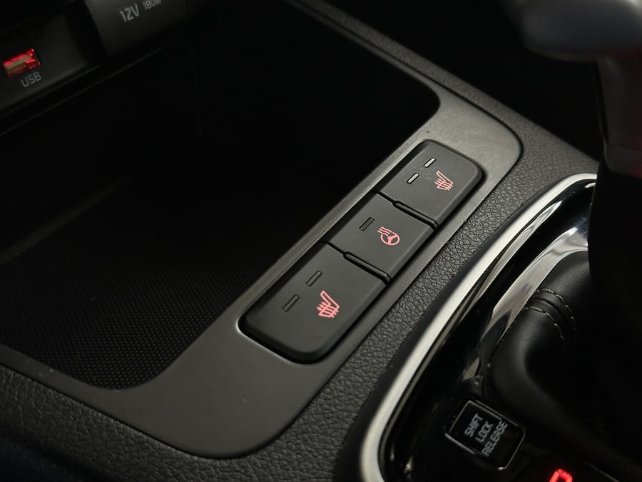 Фото Kia RIO X IV Рестайлинг с пробегом | №11