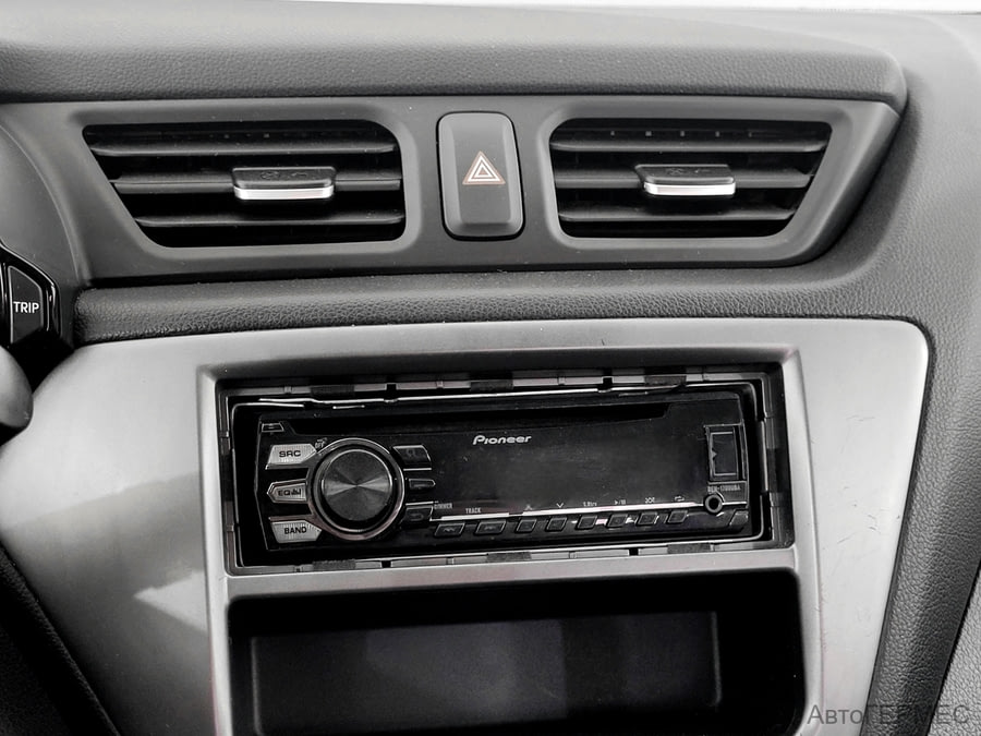 Фото Kia Rio III с пробегом | №7 Фото Kia Rio III с пробегом | №7