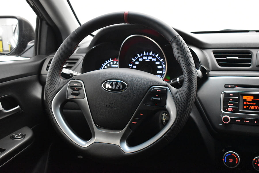 Фото Kia Rio III Рестайлинг с пробегом | №9 Фото Kia Rio III Рестайлинг с пробегом | №9