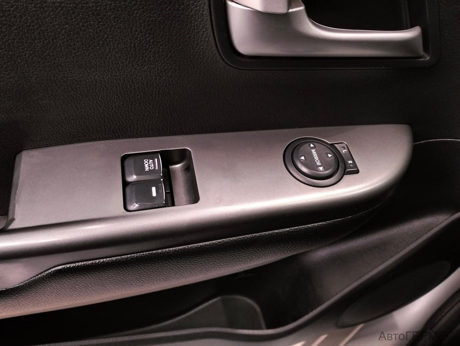 Фото Kia Rio III Рестайлинг с пробегом | №8 Фото Kia Rio III Рестайлинг с пробегом | №8