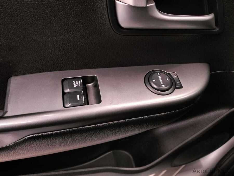 Фото Kia Rio III Рестайлинг с пробегом | №8 Фото Kia Rio III Рестайлинг с пробегом | №8