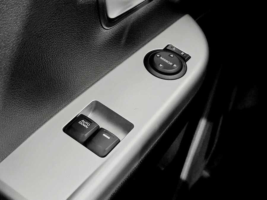 Фото Kia Rio III Рестайлинг с пробегом | №10 Фото Kia Rio III Рестайлинг с пробегом | №10